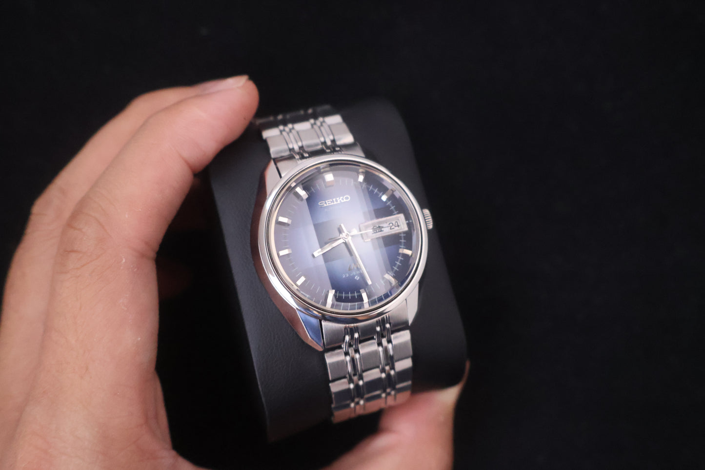(SERVICED) Rare Vintage 1972 Seiko Lord Matic LM Blue Dial 23 Jewels 5606-7280