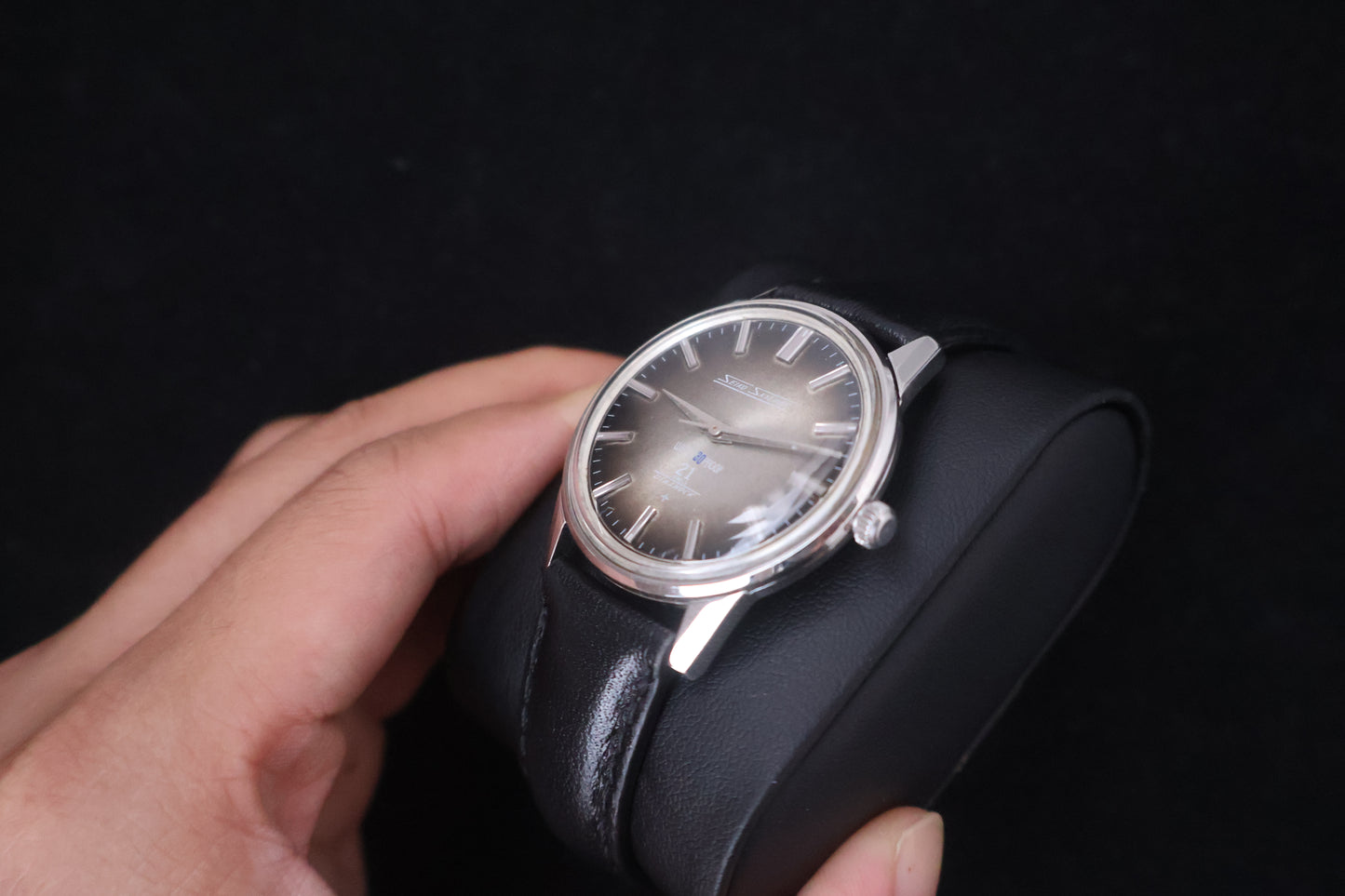 (SERVICED) Rare Vintage 1960s Seiko Skyliner Grey Fumé Dial 21 Jewels