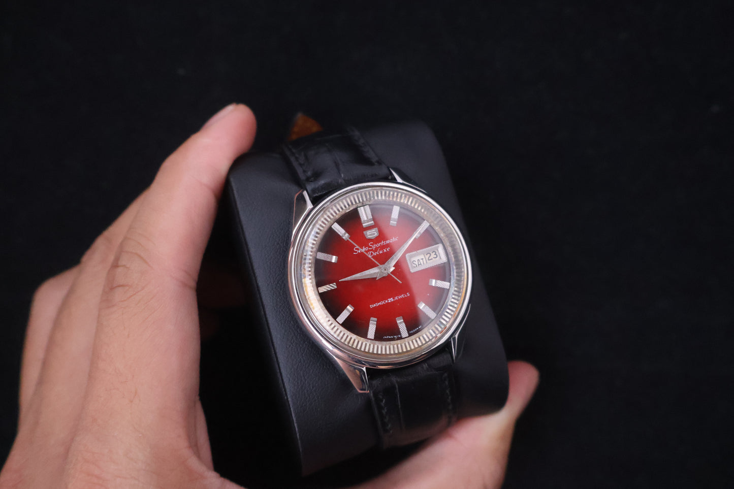 (SERVICED) Rare Vintage 1965 Seiko Sportsmatic Deluxe Red Dial 25 Jewels 7619-7070