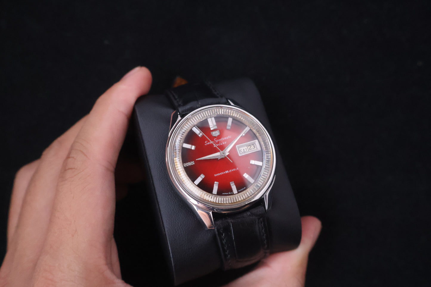 (SERVICED) Rare Vintage 1965 Seiko Sportsmatic Deluxe Red Dial 25 Jewels 7619-7070