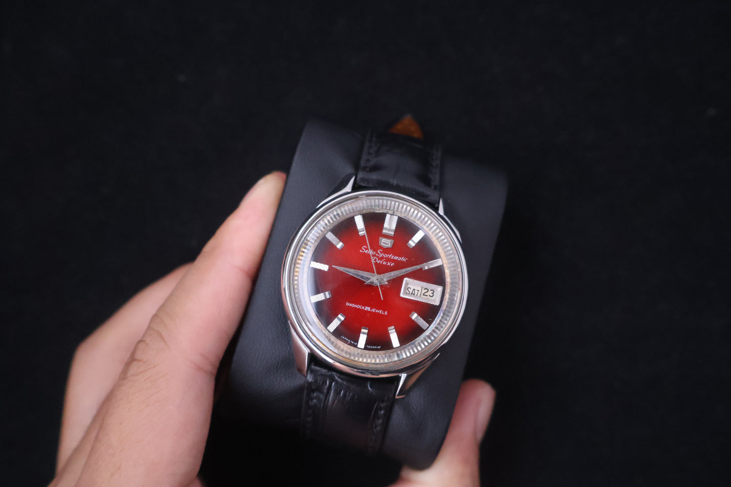 (SERVICED) Rare Vintage 1965 Seiko Sportsmatic Deluxe Red Dial 25 Jewels 7619-7070