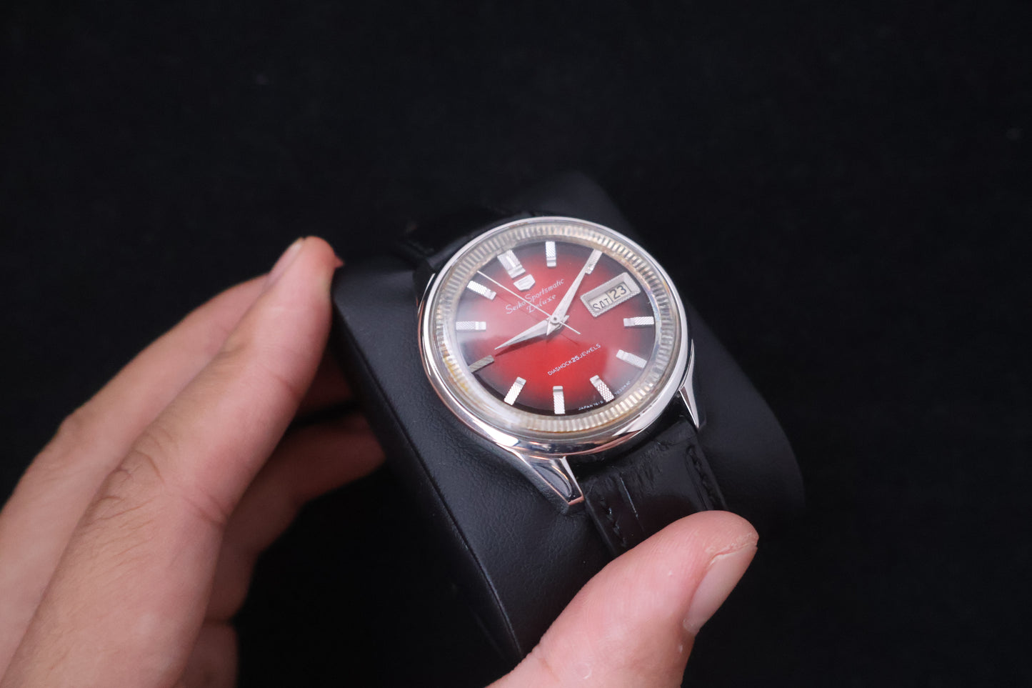 (SERVICED) Rare Vintage 1965 Seiko Sportsmatic Deluxe Red Dial 25 Jewels 7619-7070