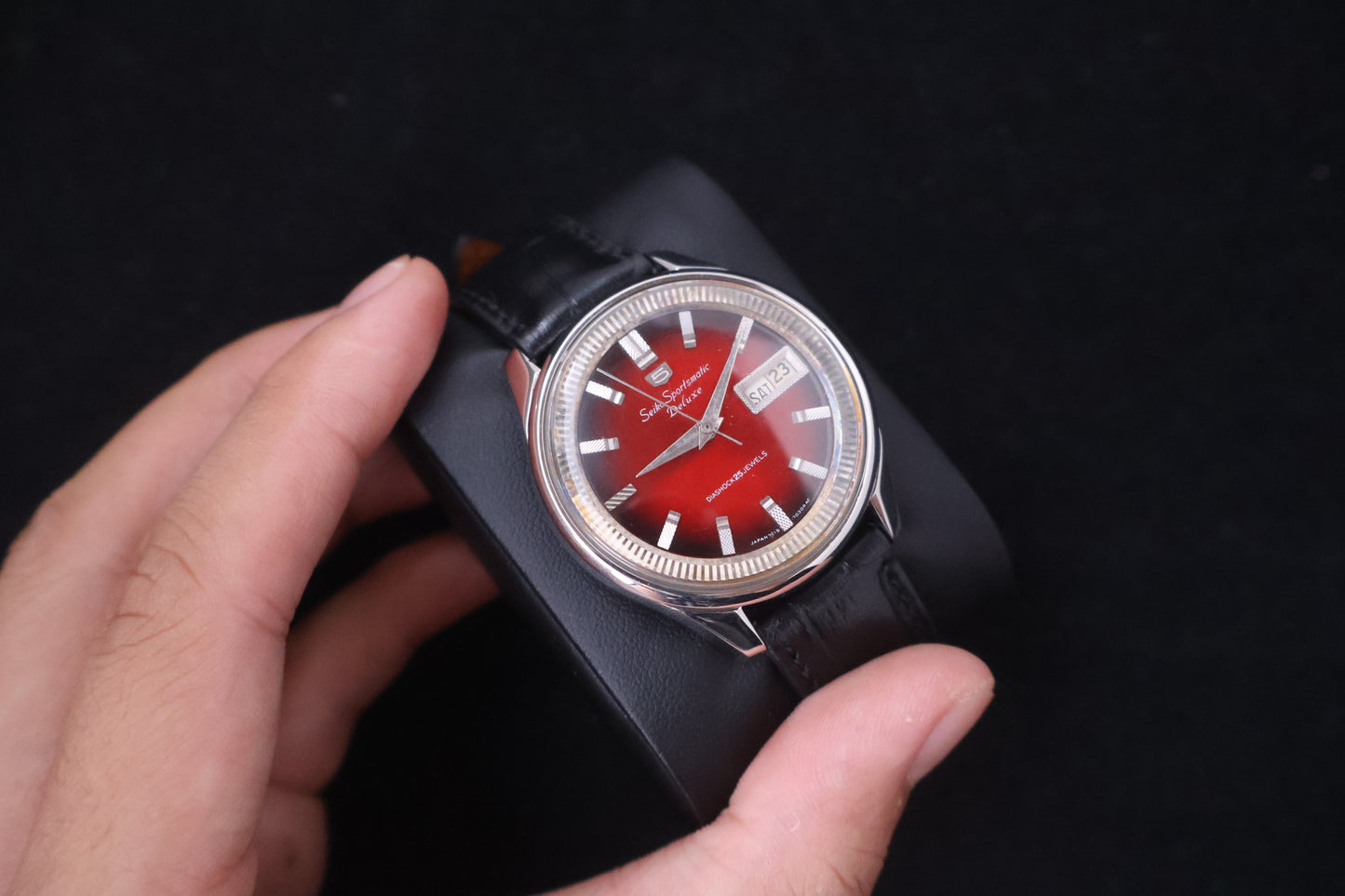 (SERVICED) Rare Vintage 1965 Seiko Sportsmatic Deluxe Red Dial 25 Jewels 7619-7070