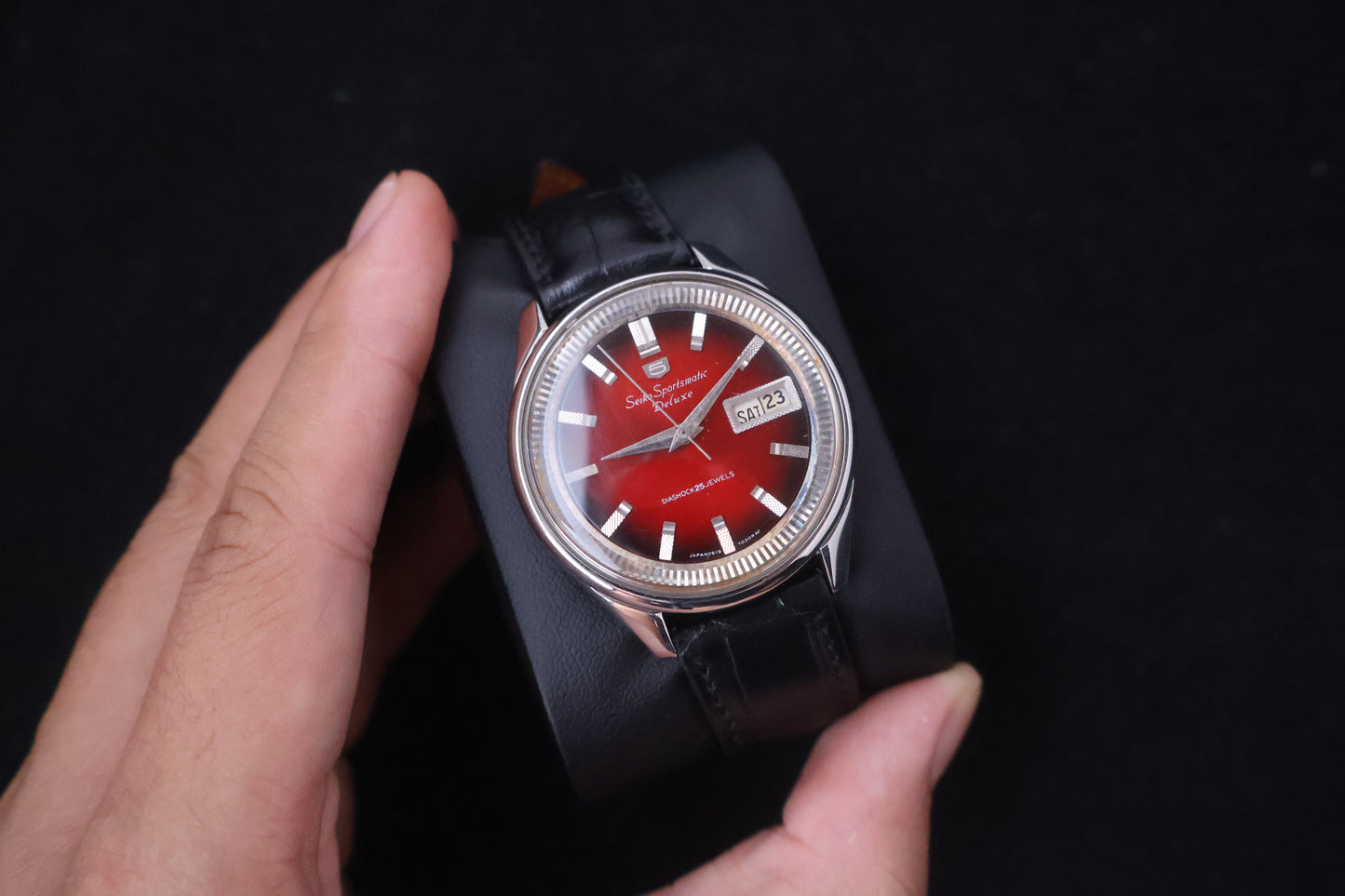 (SERVICED) Rare Vintage 1965 Seiko Sportsmatic Deluxe Red Dial 25 Jewels 7619-7070