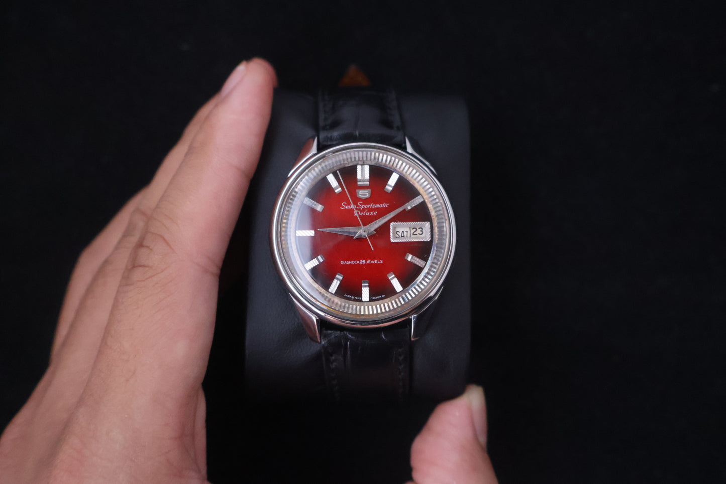 (SERVICED) Rare Vintage 1965 Seiko Sportsmatic Deluxe Red Dial 25 Jewels 7619-7070