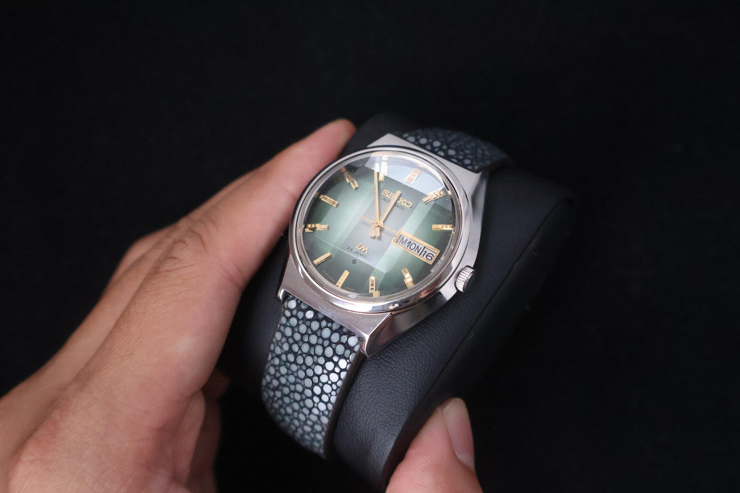 (SERVICED) Rare Vintage 1974 Seiko Lord Matic Emerald Faceted 23 Jewels 5606-7310