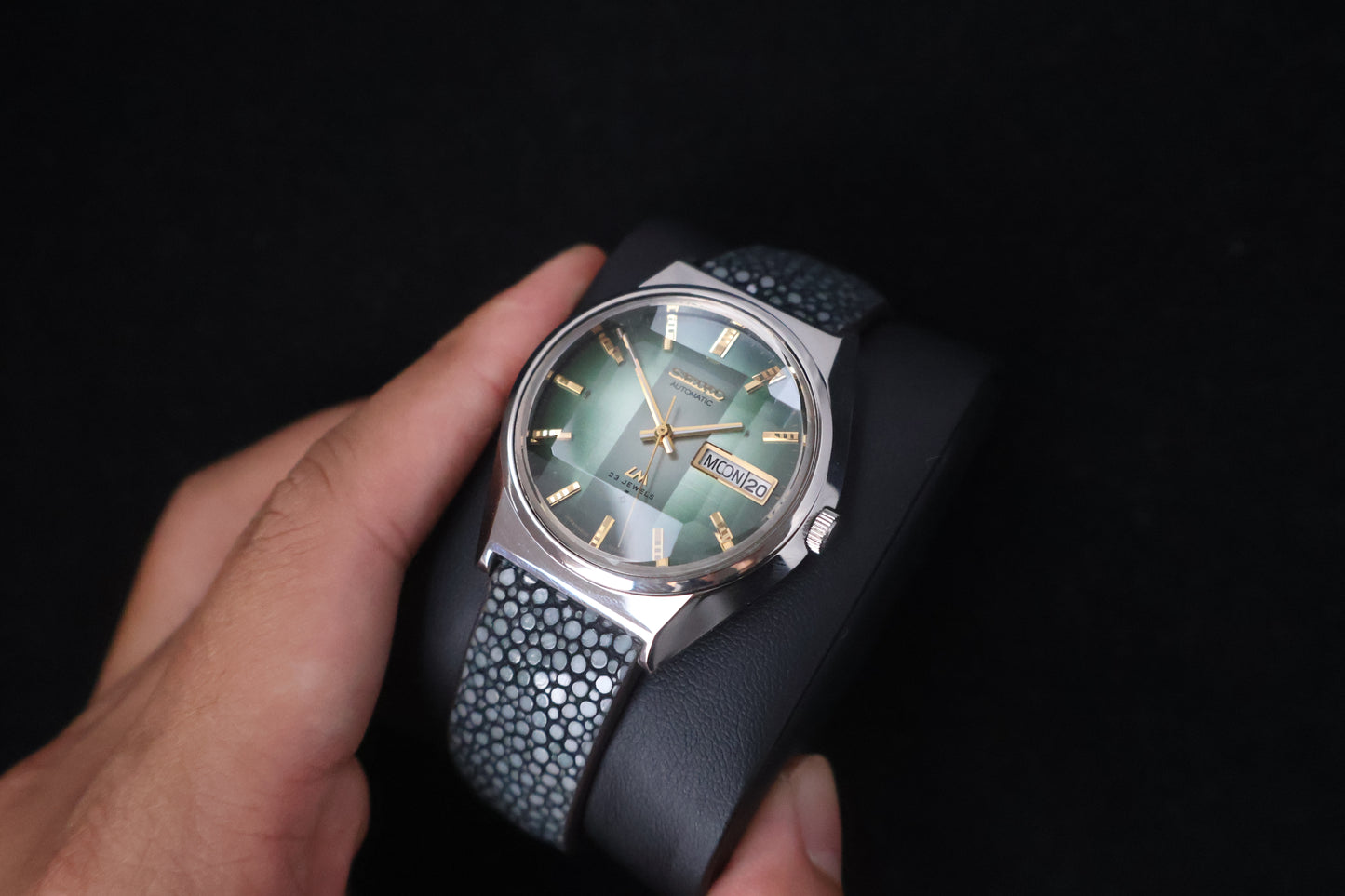 (SERVICED) Rare Vintage 1974 Seiko Lord Matic Emerald Faceted 23 Jewels 5606-7310