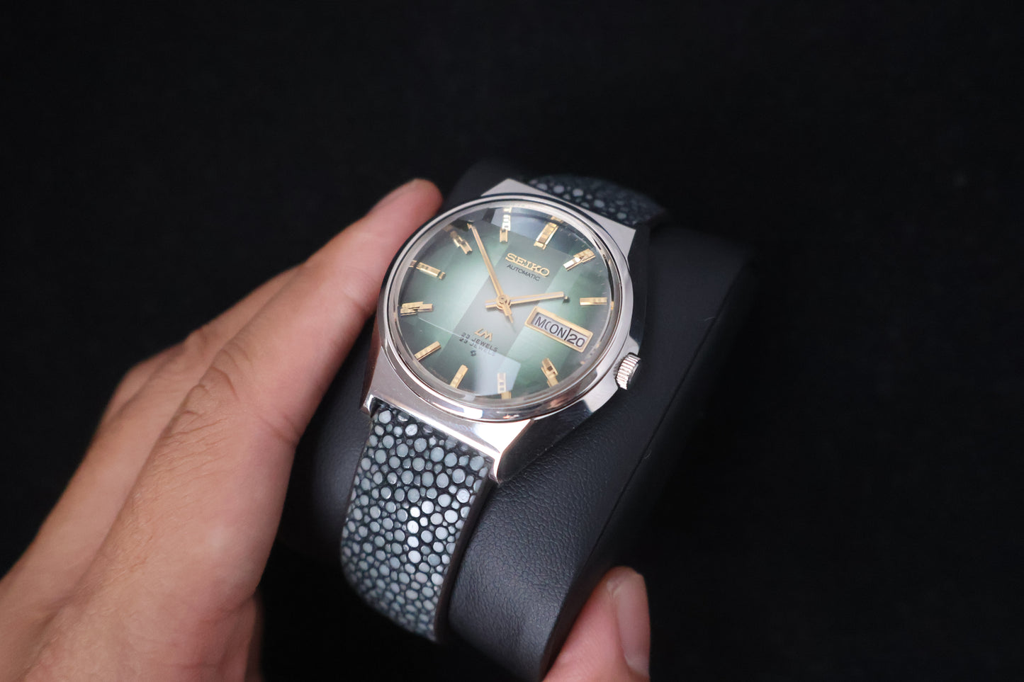 (SERVICED) Rare Vintage 1974 Seiko Lord Matic Emerald Faceted 23 Jewels 5606-7310