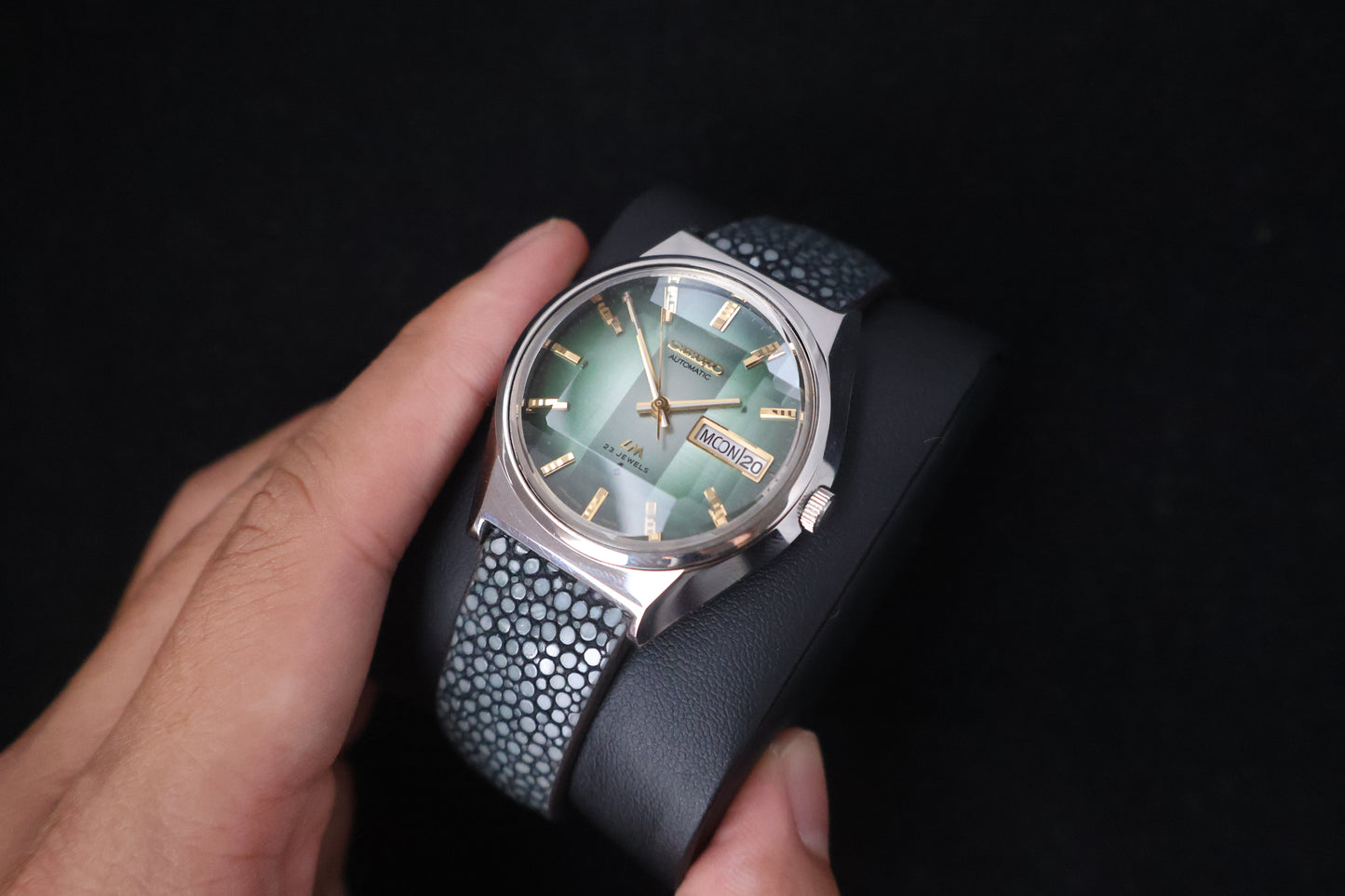 (SERVICED) Rare Vintage 1974 Seiko Lord Matic Emerald Faceted 23 Jewels 5606-7310