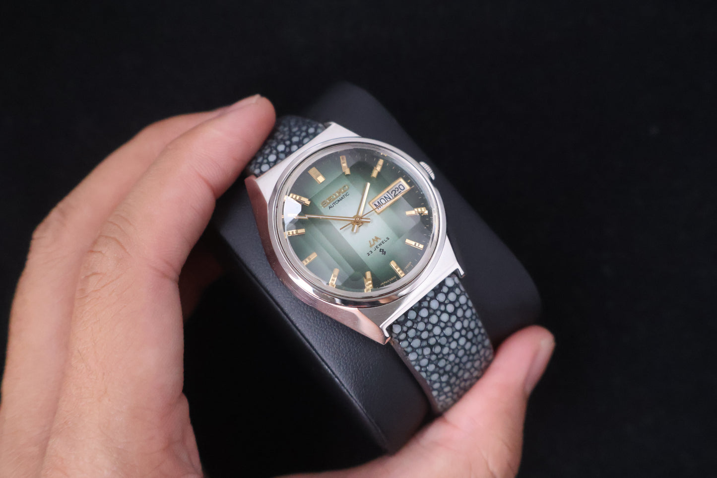 (SERVICED) Rare Vintage 1974 Seiko Lord Matic Emerald Faceted 23 Jewels 5606-7310