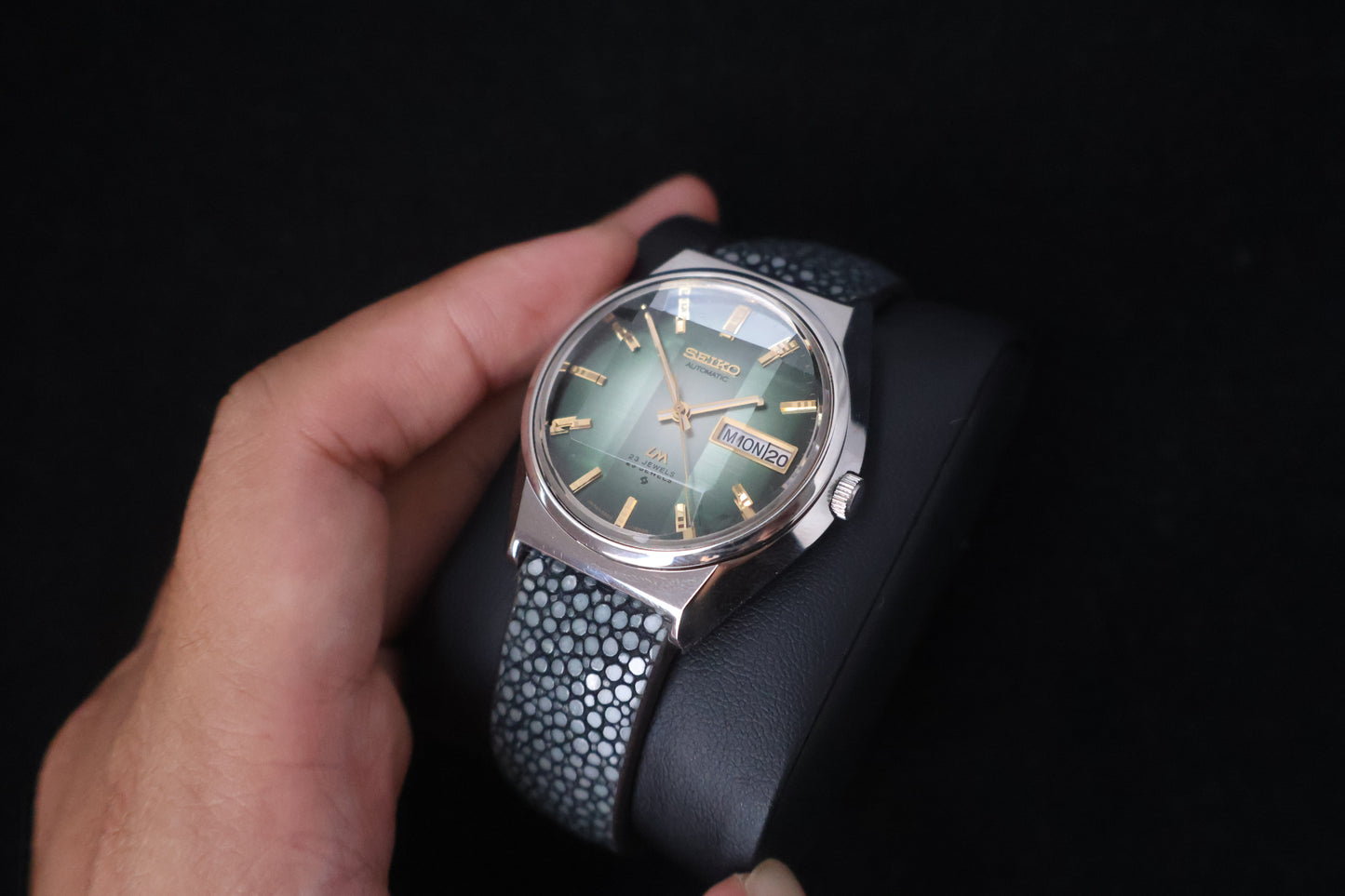 (SERVICED) Rare Vintage 1974 Seiko Lord Matic Emerald Faceted 23 Jewels 5606-7310