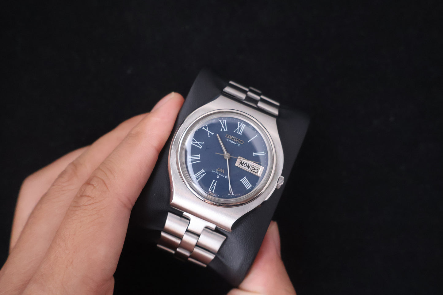 (SERVICED) Rare Vintage 1971 Seiko Lord Matic LM Blue Roman 23 Jewels 5606-7120