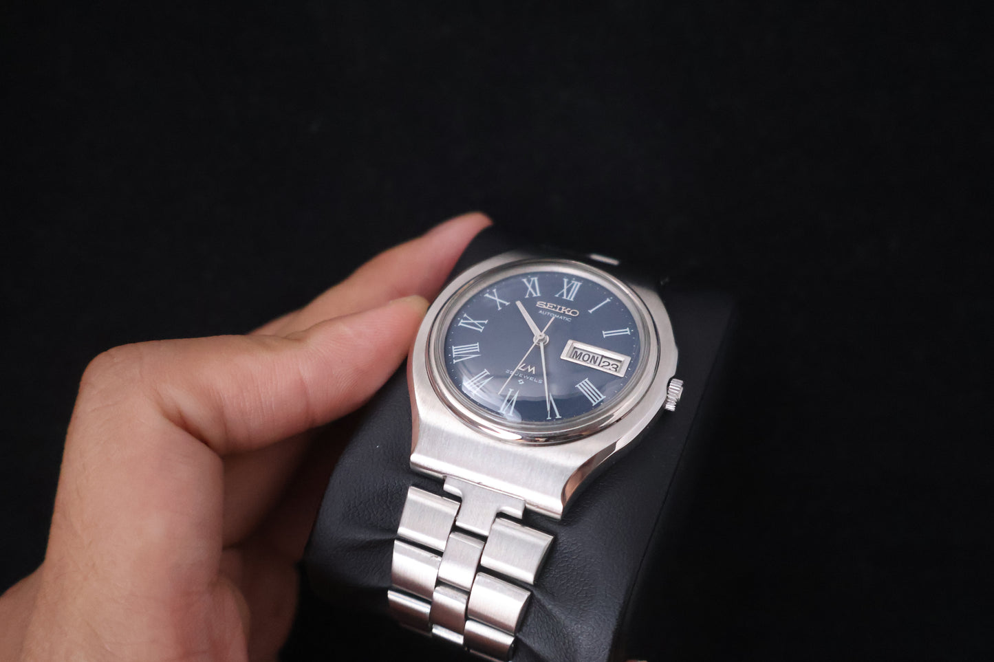 (SERVICED) Rare Vintage 1971 Seiko Lord Matic LM Blue Roman 23 Jewels 5606-7120