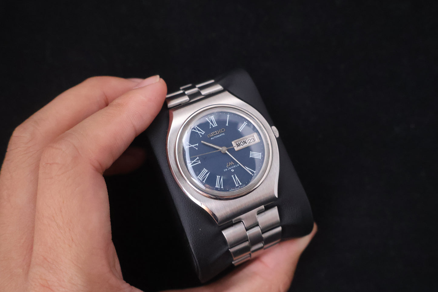 (SERVICED) Rare Vintage 1971 Seiko Lord Matic LM Blue Roman 23 Jewels 5606-7120
