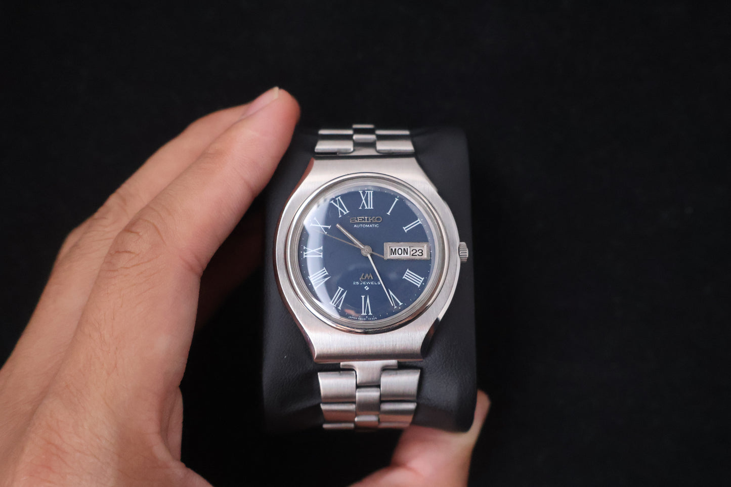 (SERVICED) Rare Vintage 1971 Seiko Lord Matic LM Blue Roman 23 Jewels 5606-7120
