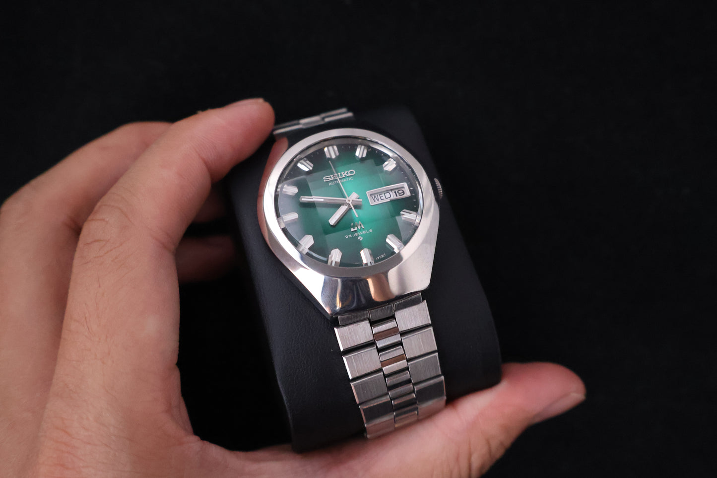 (SERVICED) Rare Vintage 1974 Seiko Lord Matic Emerald Faceted 23 Jewels 5606-7360