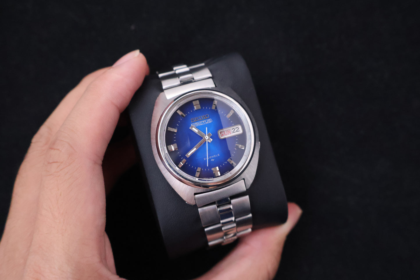 (SERVICED) Rare Vintage 1975 Seiko 5 Actus Blue Sunburst 21 Jewels 7019-7350