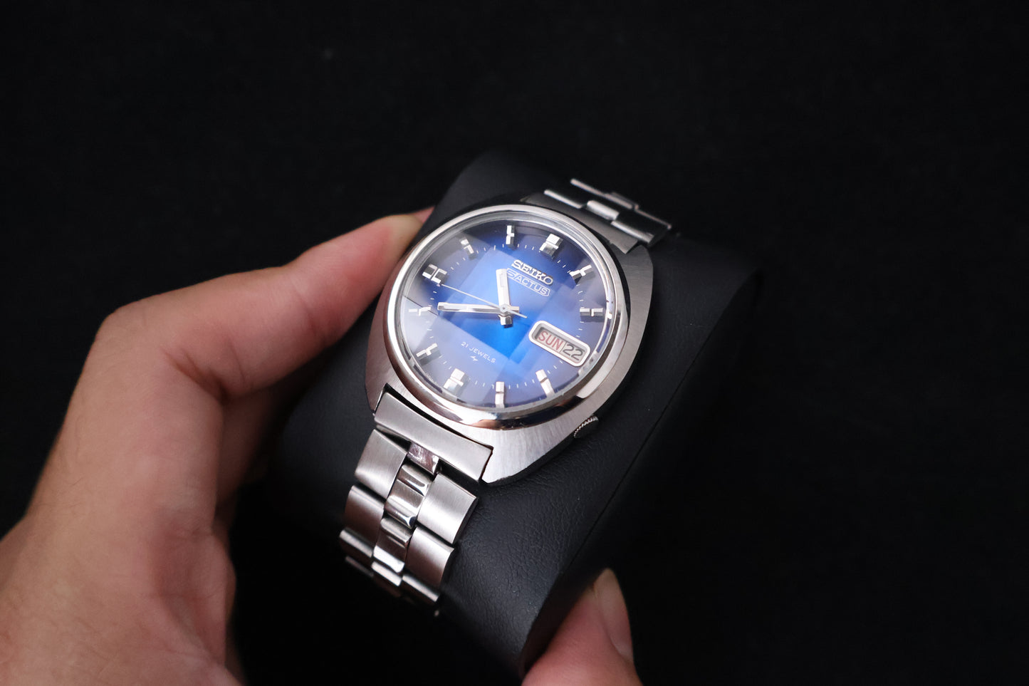 (SERVICED) Rare Vintage 1975 Seiko 5 Actus Blue Sunburst 21 Jewels 7019-7350