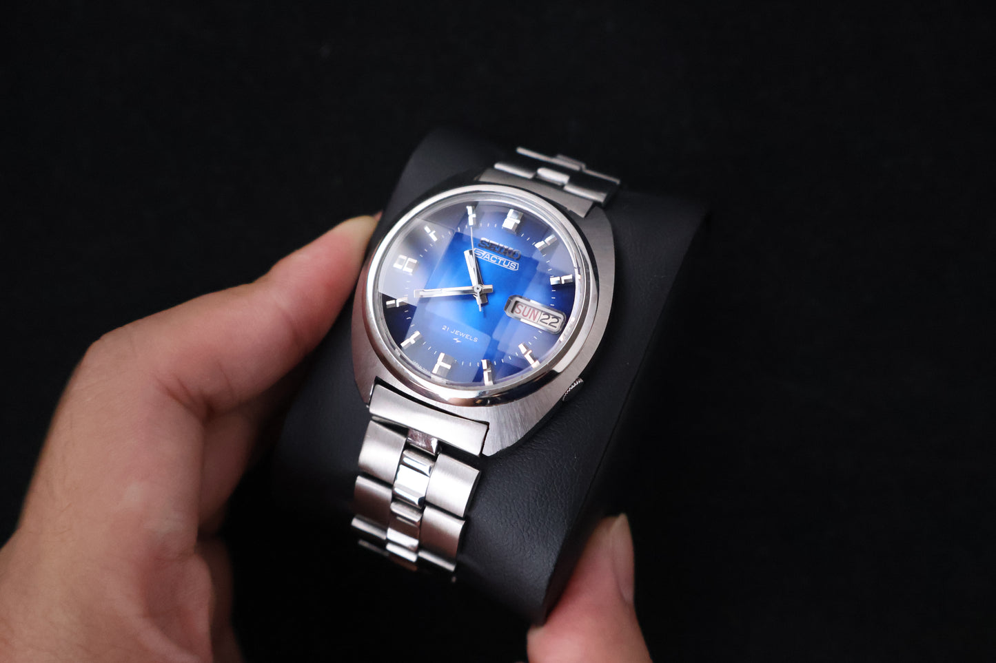 (SERVICED) Rare Vintage 1975 Seiko 5 Actus Blue Sunburst 21 Jewels 7019-7350