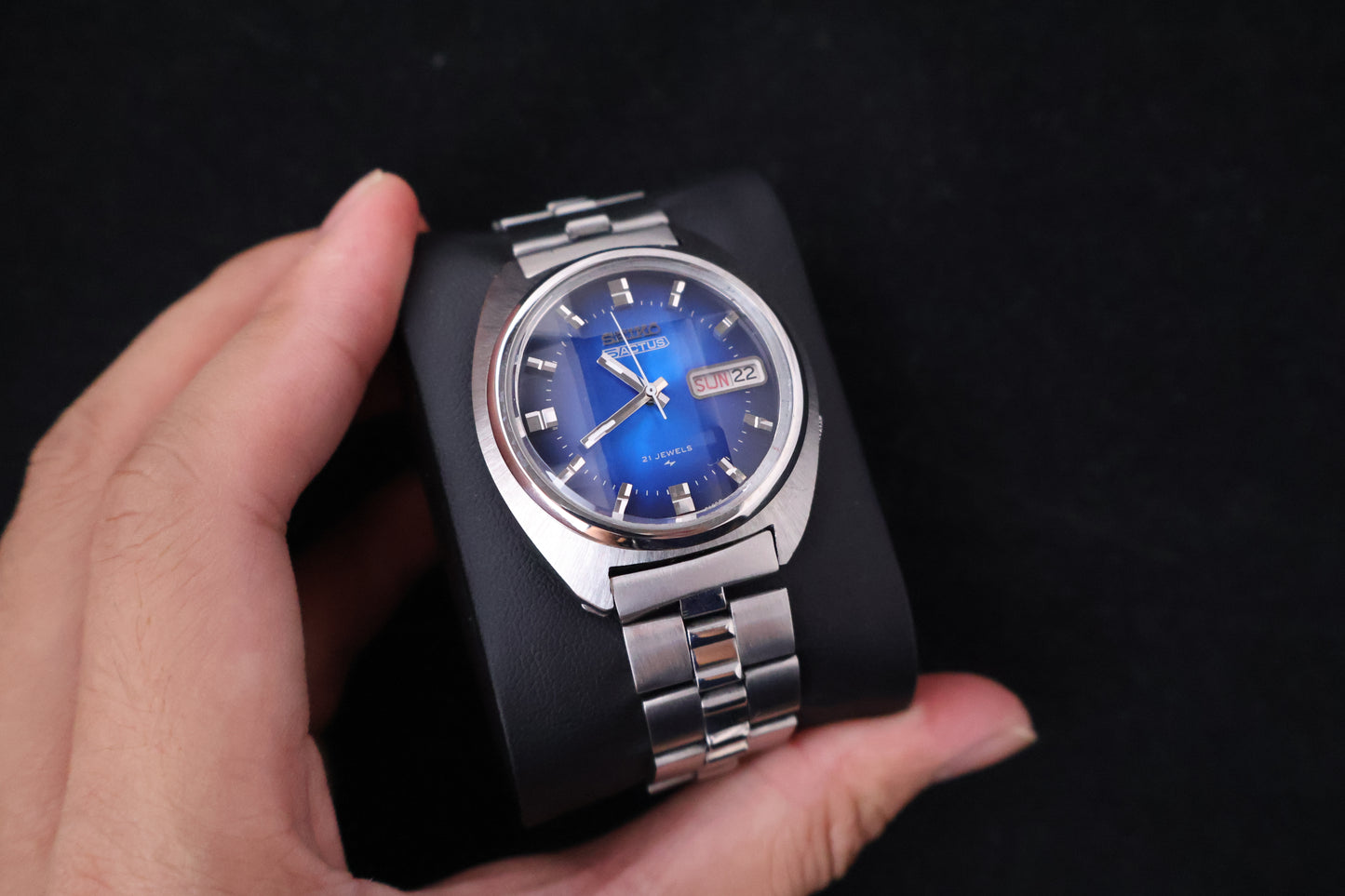 (SERVICED) Rare Vintage 1975 Seiko 5 Actus Blue Sunburst 21 Jewels 7019-7350