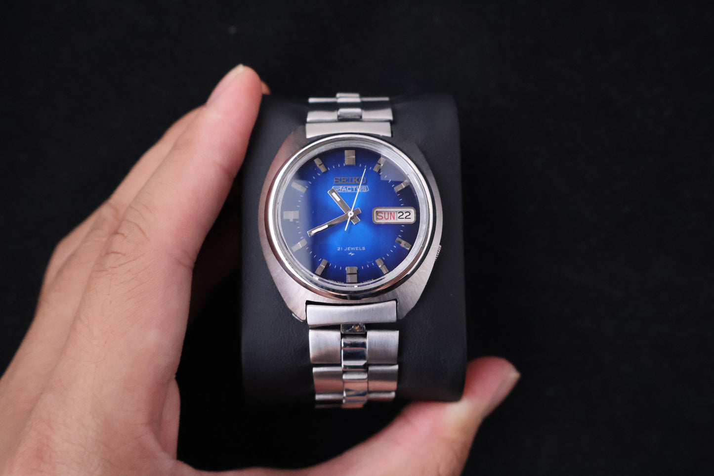(SERVICED) Rare Vintage 1975 Seiko 5 Actus Blue Sunburst 21 Jewels 7019-7350