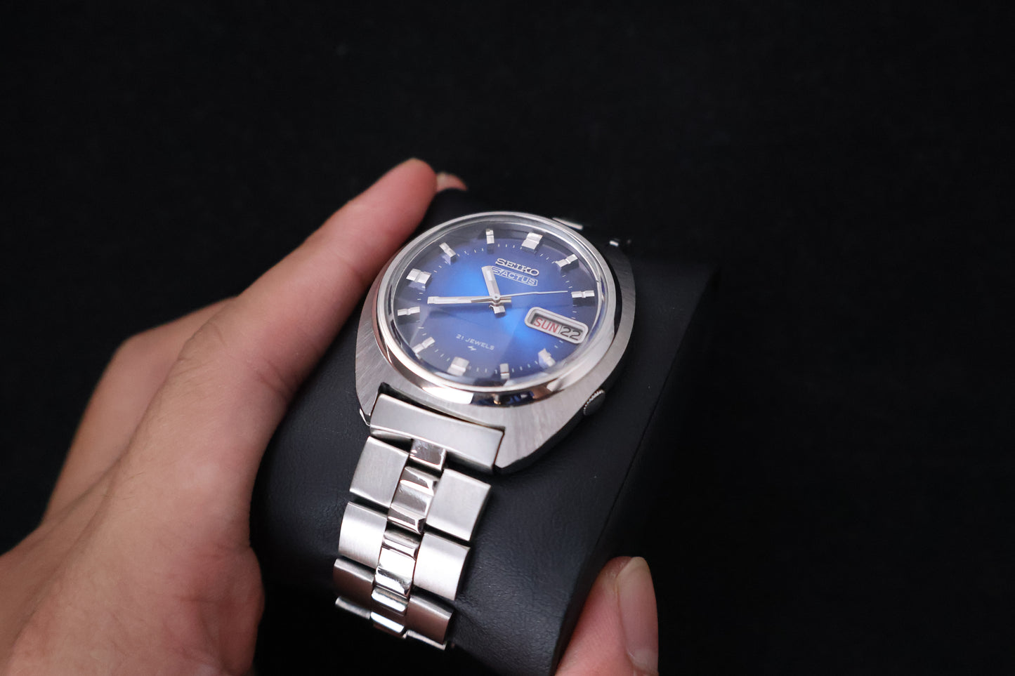 (SERVICED) Rare Vintage 1975 Seiko 5 Actus Blue Sunburst 21 Jewels 7019-7350