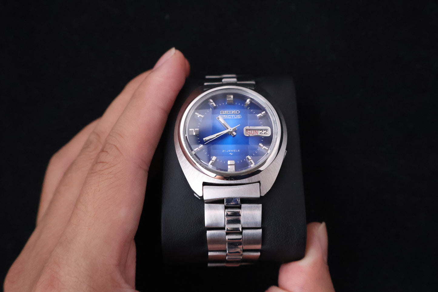 (SERVICED) Rare Vintage 1975 Seiko 5 Actus Blue Sunburst 21 Jewels 7019-7350