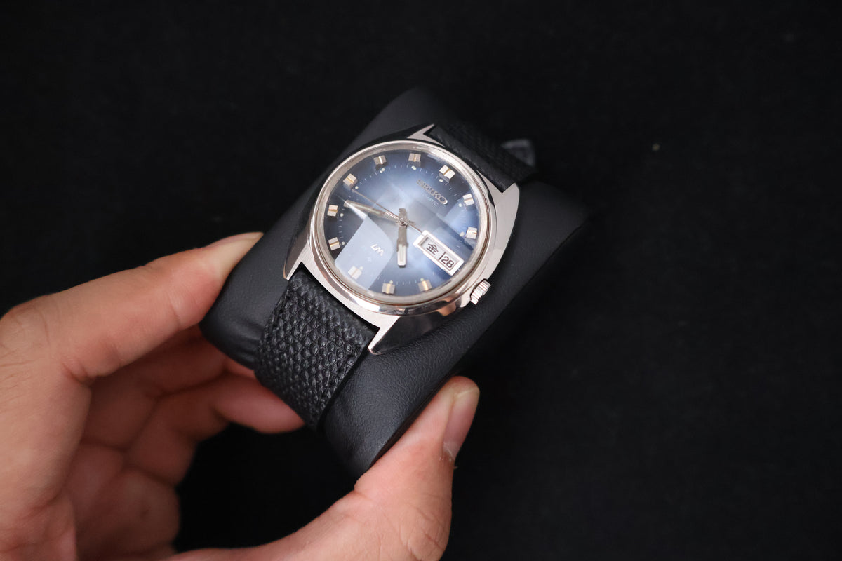 (SERVICED) Rare Vintage 1973 Seiko Lord Matic LM Blue Faceted 23 Jewels 5606-7230