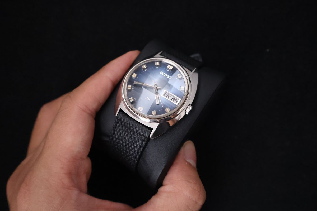 (SERVICED) Rare Vintage 1973 Seiko Lord Matic LM Blue Faceted 23 Jewels 5606-7230