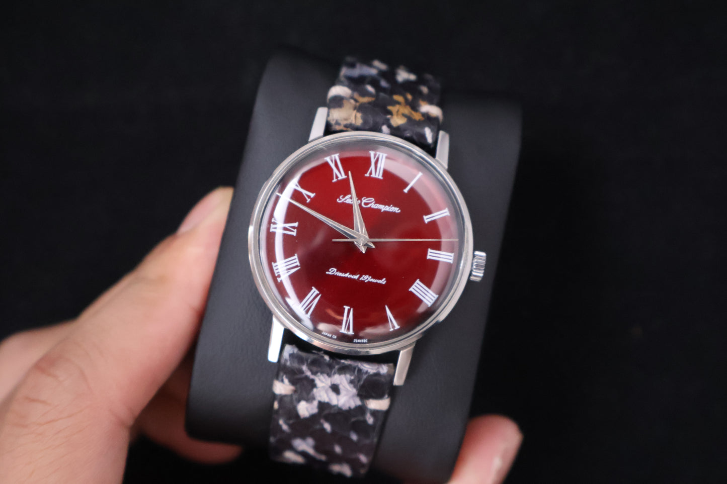 (SERVICED) Rare Vintage 1962 Seiko Champion 19 Jewels Manual Winding Red Roman Dial - Ref. 15026E