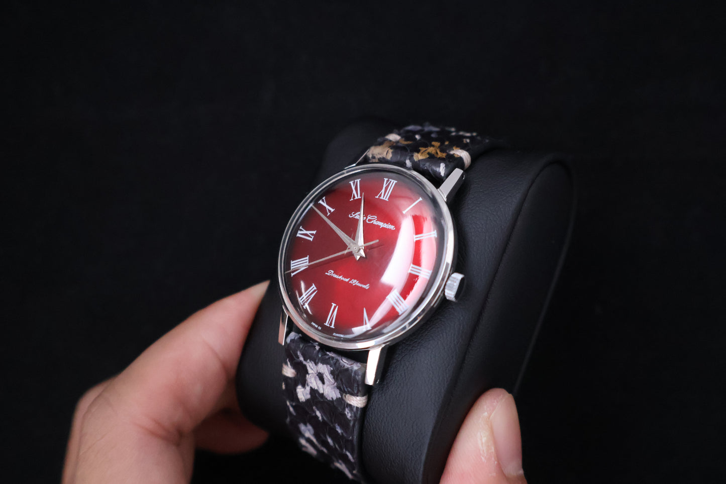 (SERVICED) Rare Vintage 1962 Seiko Champion 19 Jewels Manual Winding Red Roman Dial - Ref. 15026E