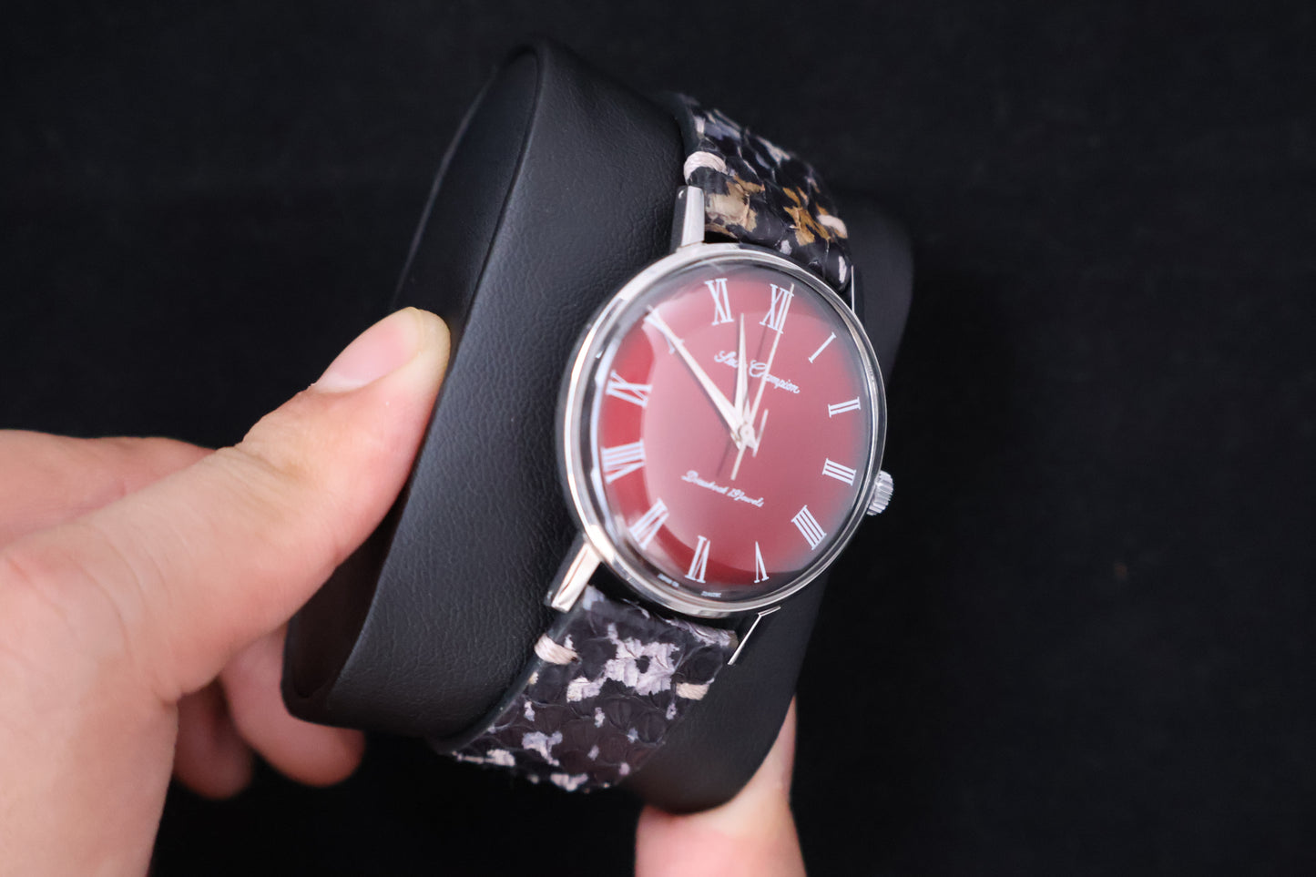 (SERVICED) Rare Vintage 1962 Seiko Champion 19 Jewels Manual Winding Red Roman Dial - Ref. 15026E