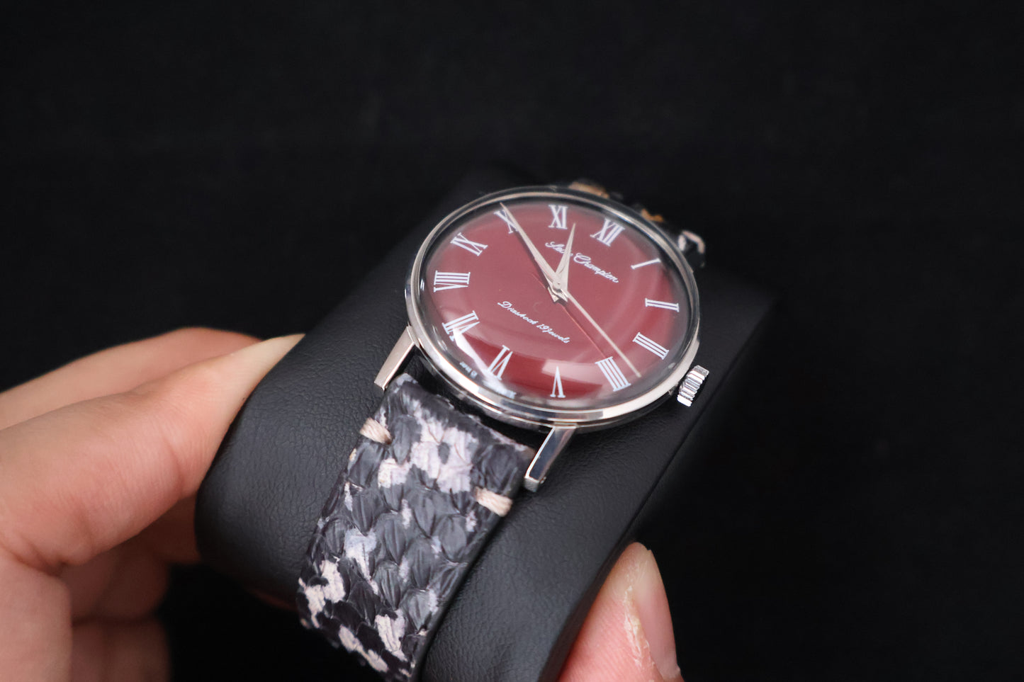 (SERVICED) Rare Vintage 1962 Seiko Champion 19 Jewels Manual Winding Red Roman Dial - Ref. 15026E