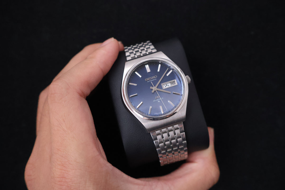 (SERVICED) Rare Vintage 1975 Seiko Lord Matic Blue Dial 23 Jewels 5606-8090