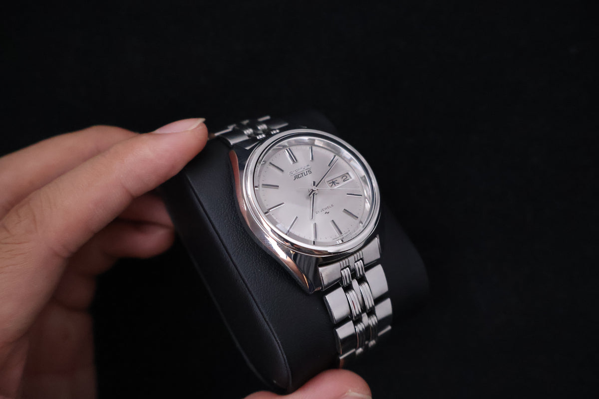 (SERVICED) Rare Vintage 1972 Seiko Actus Silver Sunburst 21 Jewels 7019-7060
