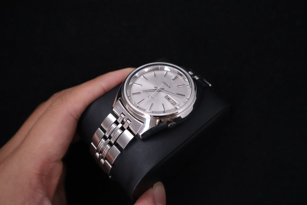 (SERVICED) Rare Vintage 1972 Seiko Actus Silver Sunburst 21 Jewels 7019-7060