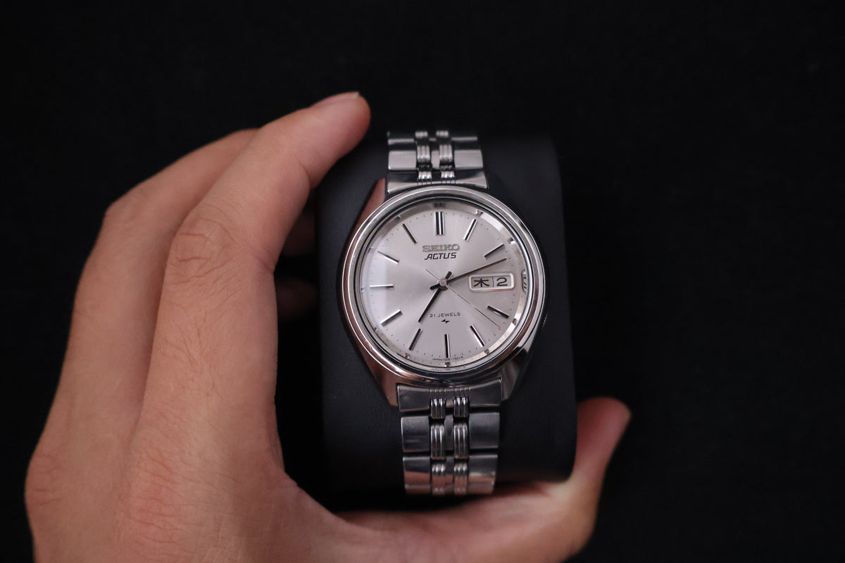 (SERVICED) Rare Vintage 1972 Seiko Actus Silver Sunburst 21 Jewels 7019-7060