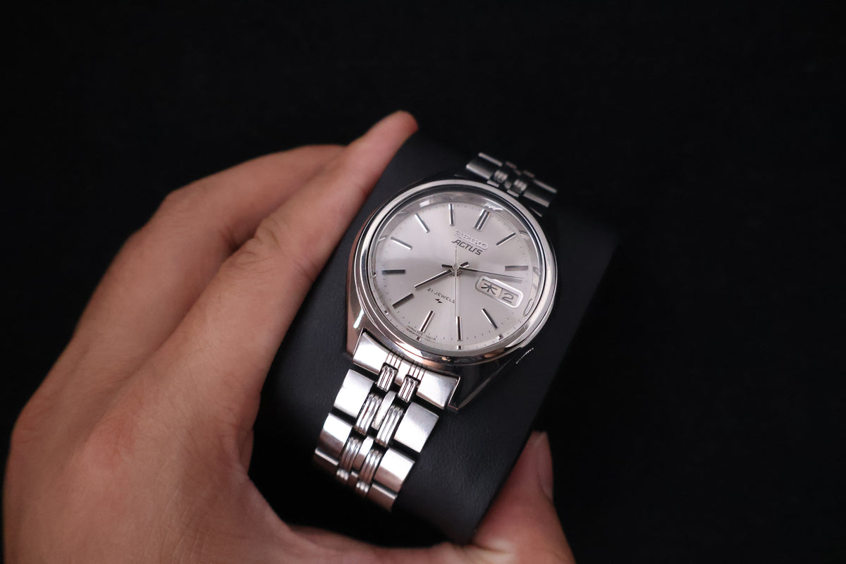 (SERVICED) Rare Vintage 1972 Seiko Actus Silver Sunburst 21 Jewels 7019-7060