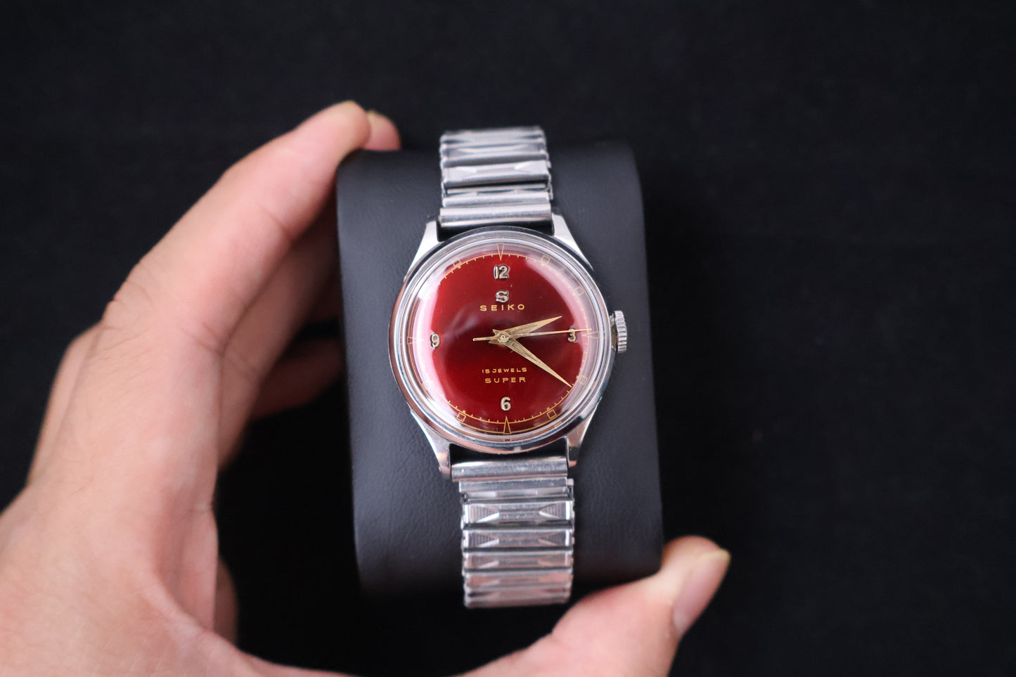 (SERVICED) Rare Vintage 1955 Seiko Super Red Dial Seikosha 15 Jewels - S13005