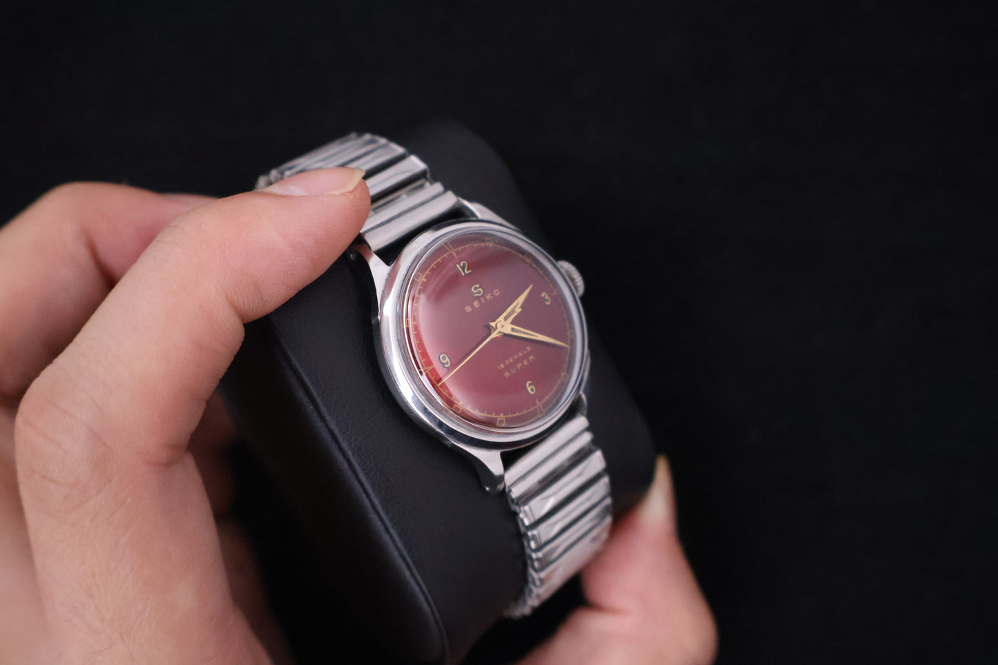 (SERVICED) Rare Vintage 1955 Seiko Super Red Dial Seikosha 15 Jewels - S13005