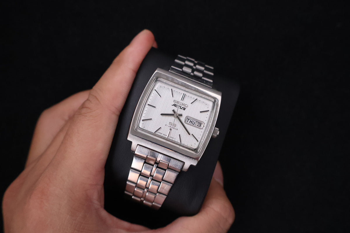 (SERVICED) Rare Vintage 1976 Seiko Actus SS Silver Dial 21 Jewels 6306-5000