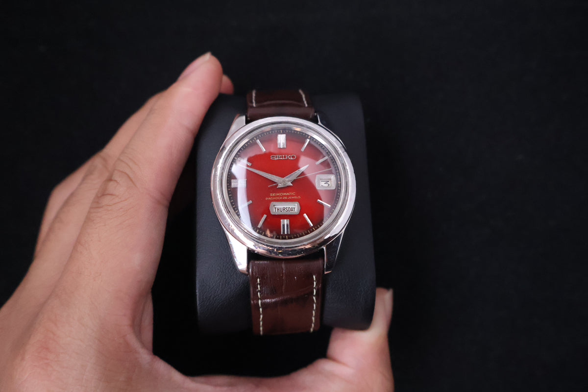 (SERVICED) Rare Vintage 1965 Seiko Seikomatic Weekdater Red Dial 26 Jewels 6206-8100