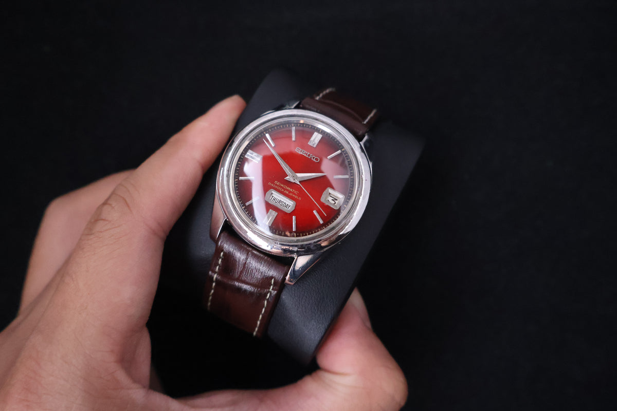 (SERVICED) Rare Vintage 1965 Seiko Seikomatic Weekdater Red Dial 26 Jewels 6206-8100