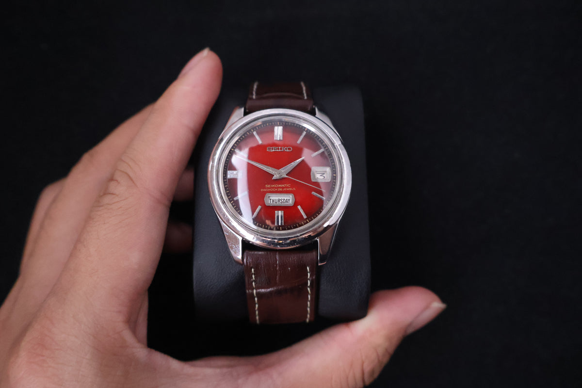 (SERVICED) Rare Vintage 1965 Seiko Seikomatic Weekdater Red Dial 26 Jewels 6206-8100