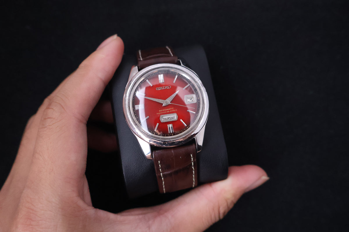 (SERVICED) Rare Vintage 1965 Seiko Seikomatic Weekdater Red Dial 26 Jewels 6206-8100