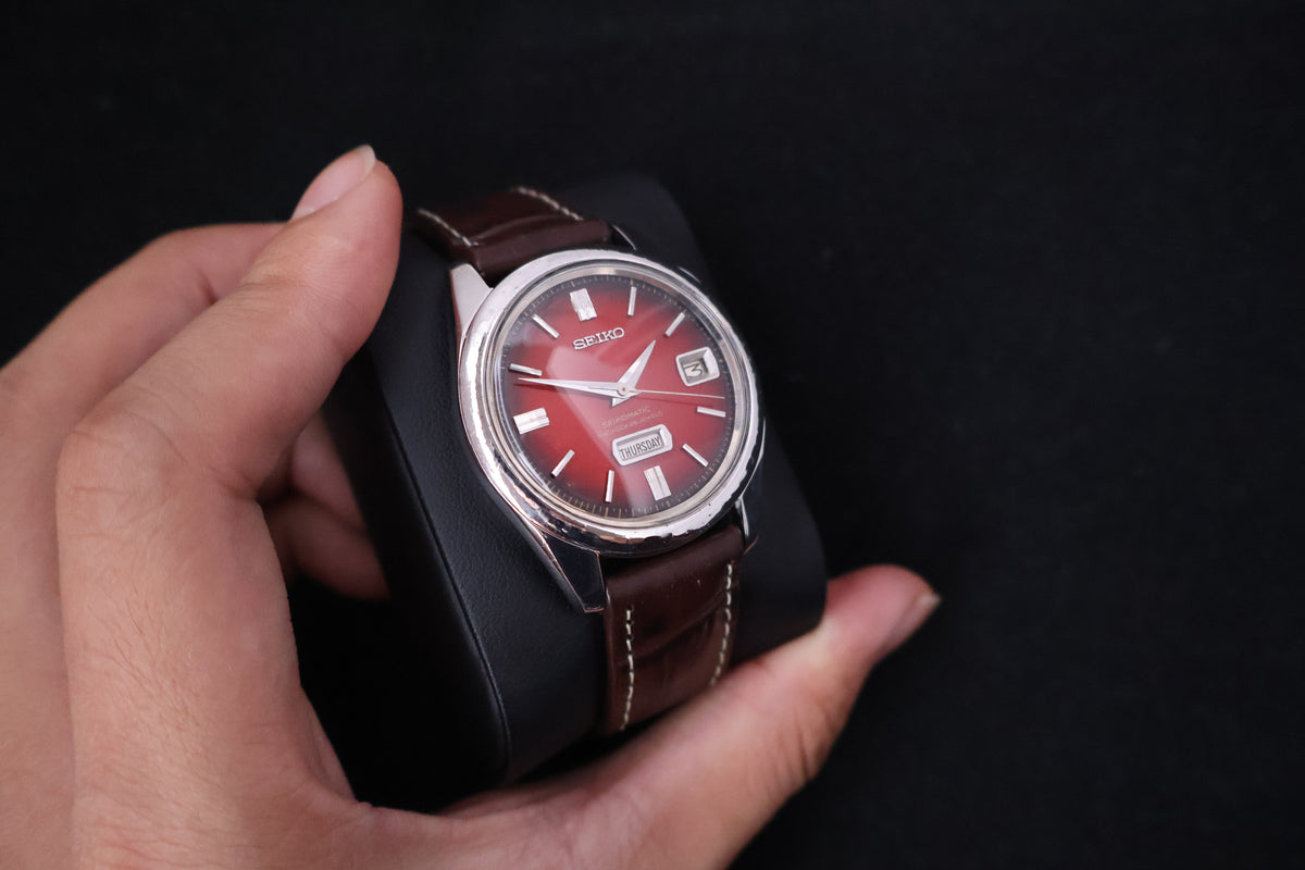(SERVICED) Rare Vintage 1965 Seiko Seikomatic Weekdater Red Dial 26 Jewels 6206-8100