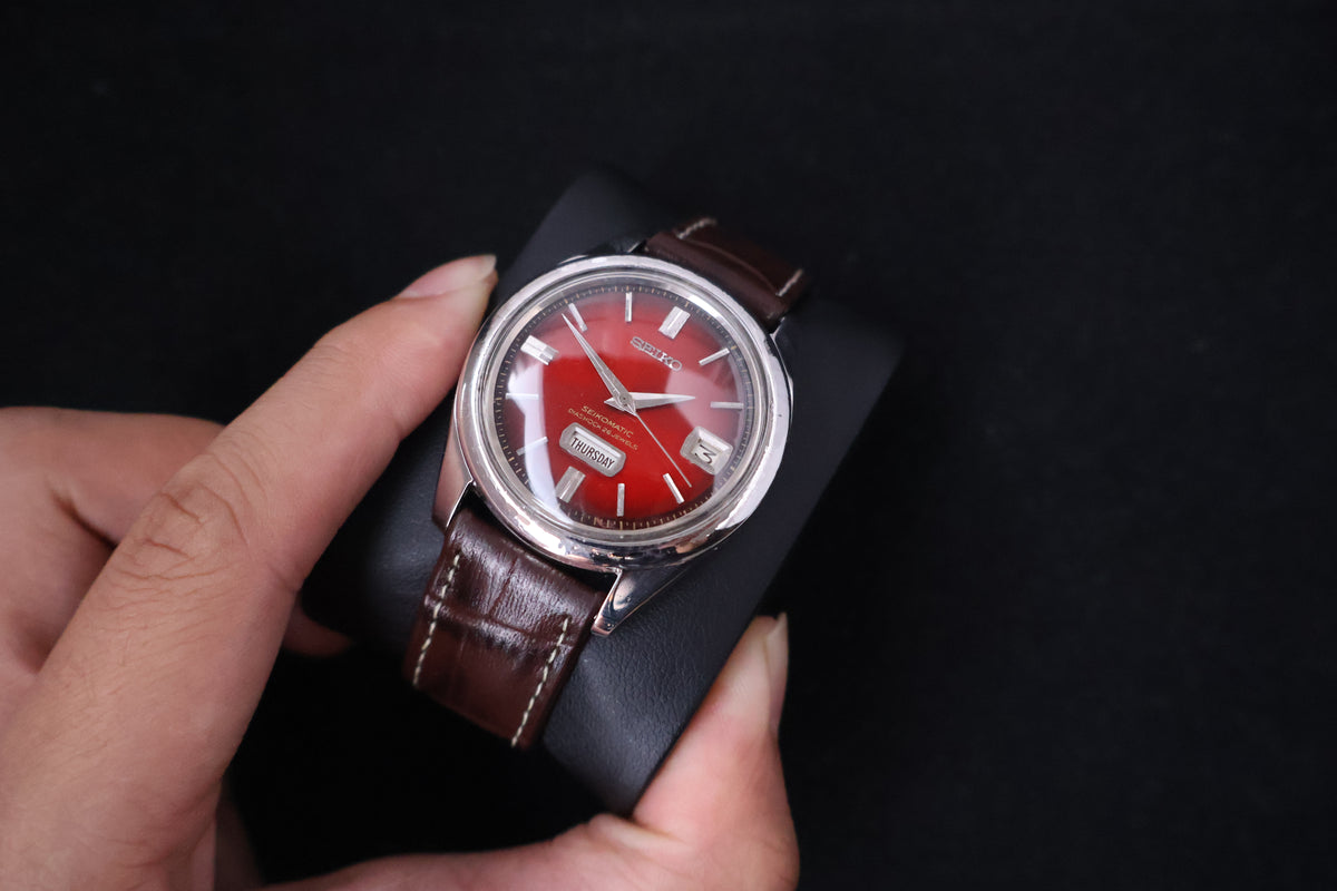 (SERVICED) Rare Vintage 1965 Seiko Seikomatic Weekdater Red Dial 26 Jewels 6206-8100