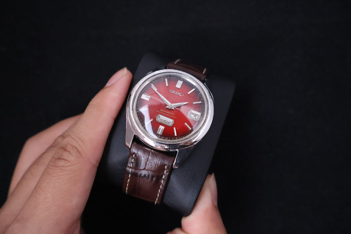 (SERVICED) Rare Vintage 1965 Seiko Seikomatic Weekdater Red Dial 26 Jewels 6206-8100