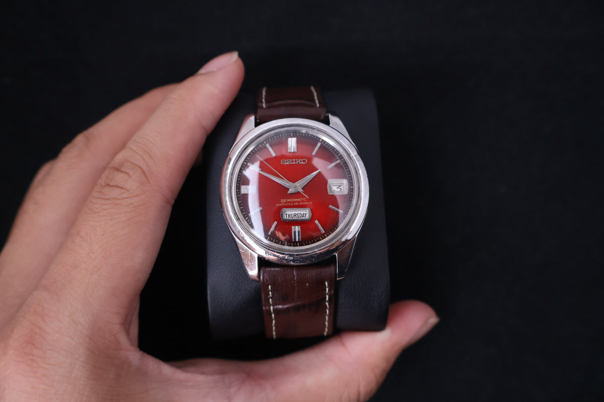 (SERVICED) Rare Vintage 1965 Seiko Seikomatic Weekdater Red Dial 26 Jewels 6206-8100
