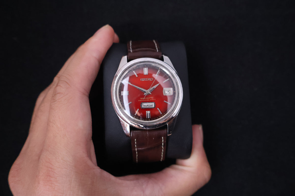 (SERVICED) Rare Vintage 1965 Seiko Seikomatic Weekdater Red Dial 26 Jewels 6206-8100